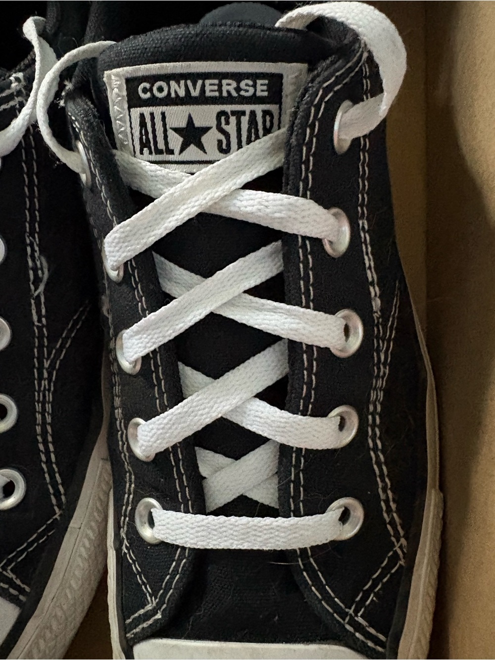 Converse black low tops - Picture 4 of 13